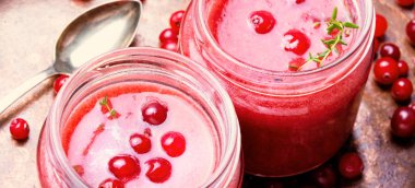 Berry kızılcık güler yüzlü