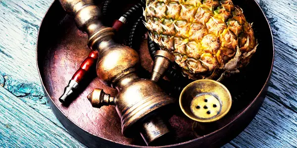 Shisha nargile ananas ile — Stok fotoğraf