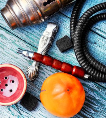 Trabzon hurması ile şık Asya shisha