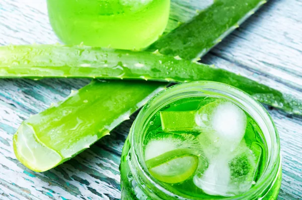 Zumo de aloe vera —  Fotos de Stock