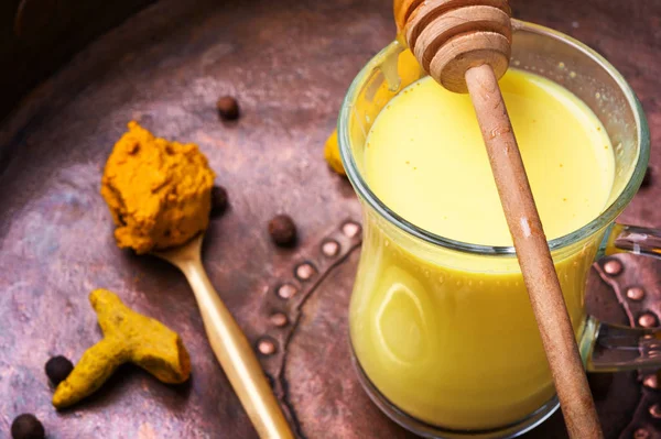 Healthy golden milk — Stock Photo, Image