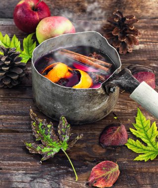 alkollü içecek şarap ile