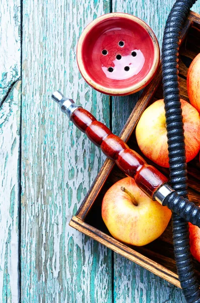 Narguile con manzana para relajarse — Foto de Stock