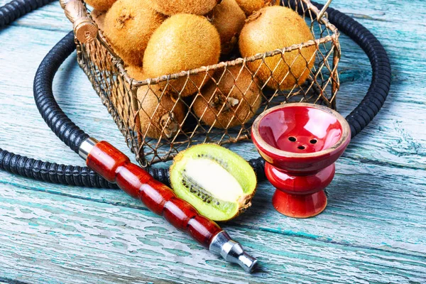 Bodegón con kiwi hookah — Foto de Stock