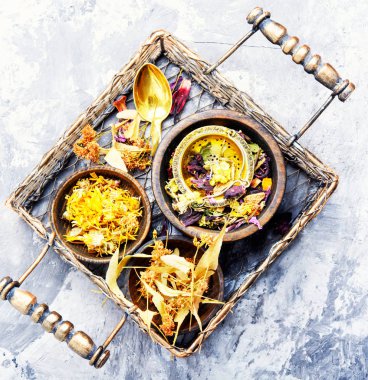 bitkisel çay yaprakları