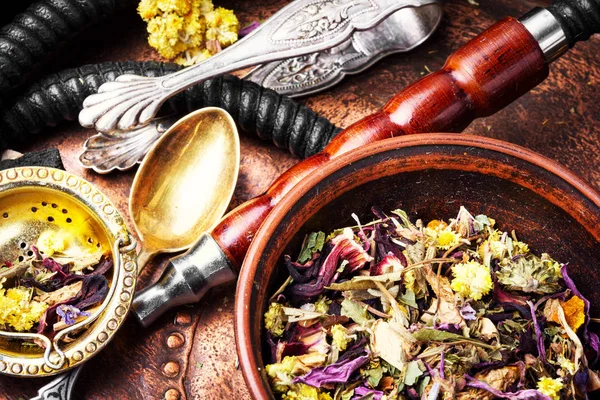 Asya tütün nargile çiçek çay aroması ile — Stok fotoğraf