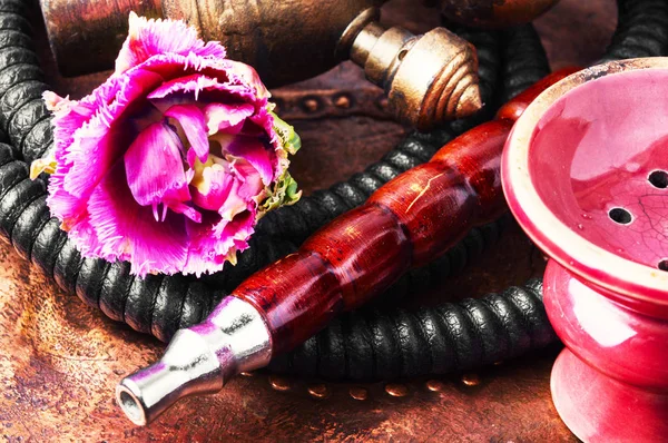 Oriental tobacco hookah with floral aroma — Stock Photo, Image