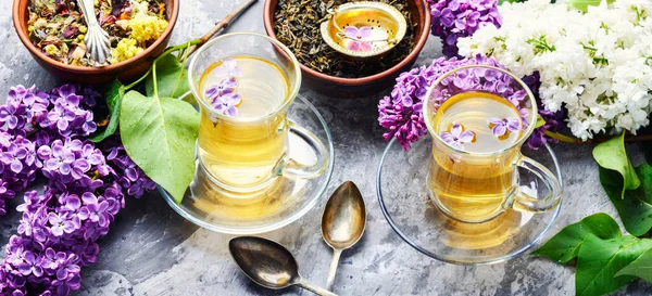 Té con sabor a lila — Foto de Stock