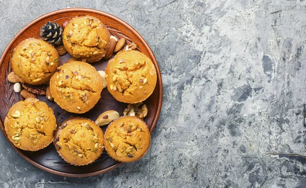 Zelfgemaakte heerlijke pompoen muffin — Stockfoto