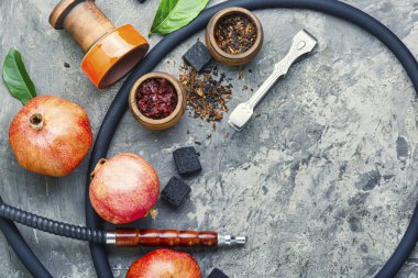 Nar aromalı nargile.