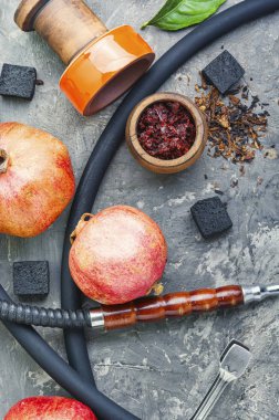 Meyveli modern nargile.