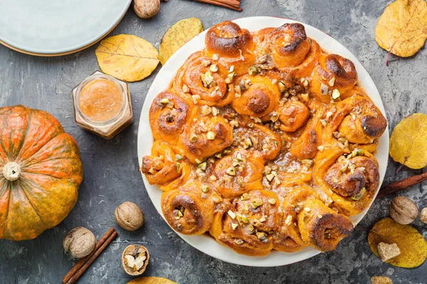 Cinnabon cinnamon rolls — Stock Photo, Image