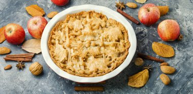 geleneksel Amerikan apple pie.
