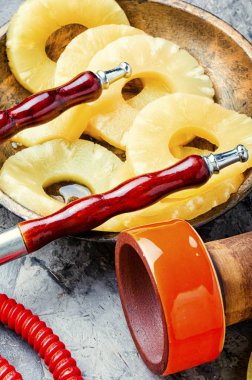 Ananas aromalı nargile..