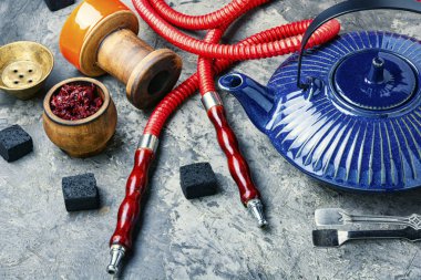 Çaydanlıklı Arapça shisha