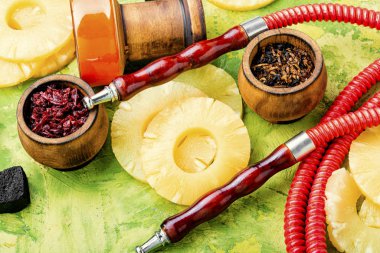 Ananas aromalı nargile..