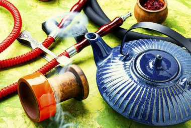 Çaydanlıklı Arapça shisha