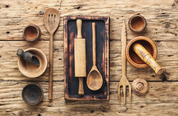 Набор посуды из дерева — стоковое фото