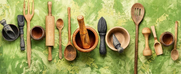 Set of wooden cooking utensils — Stock Photo, Image