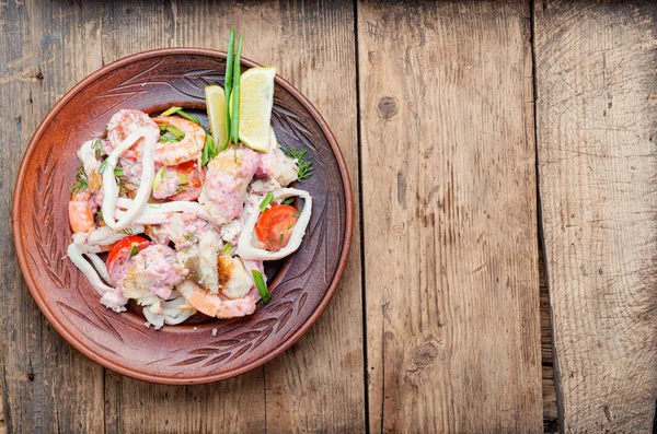 Appetizing seafood salad. — Stock Photo, Image