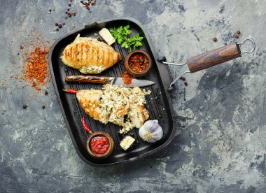 Peynirli tavuk göğsü