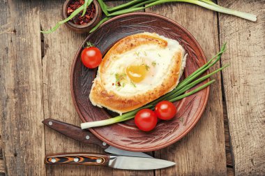 Khachapuri - Gürcü çanak