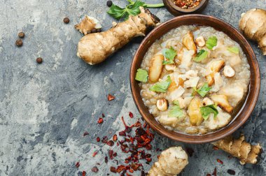 Vejetaryen Kudüs enginar çorbası