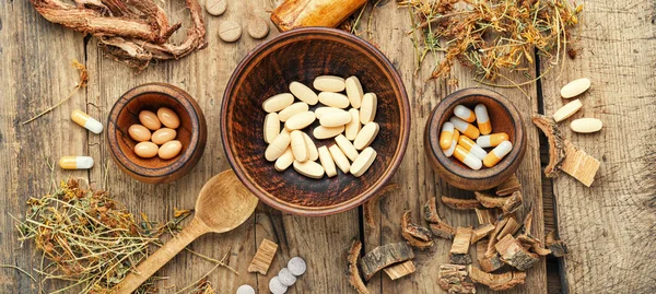 Medicine herbal pills — Stock Photo, Image