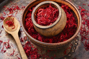 Bir yığın safran ipliği.