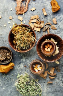 Vitaminler, tabletler ve hap