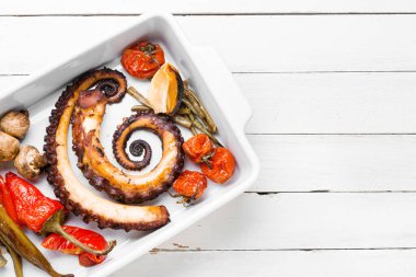 Sebzeli ızgara ahtapot