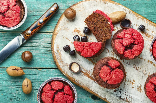 Muffin Fatti Casa Deliziosi Con Noci Cioccolato — Foto Stock