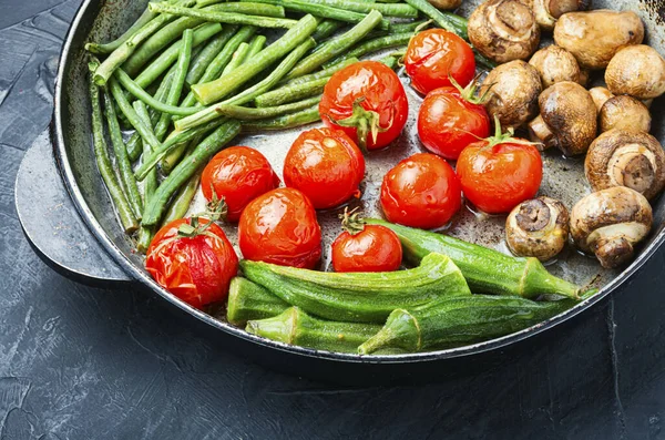 Mushrooms Tomatoes Beans Vigna Cooked Grill Grilled Vegetables Iron Grilling — Stock Photo, Image