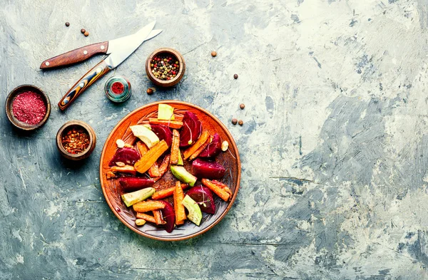 Diet Salad Caramelized Carrots Avocado Beets Fresh Salad — Stock Photo, Image