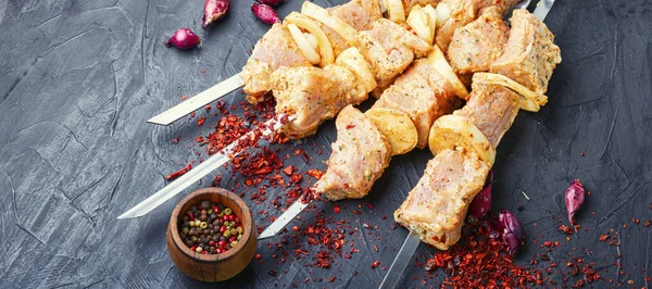 Appetitlich Rohe Schweinespieße Marinade Spieß — Stockfoto