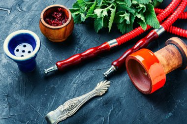 Naneli tütünle Asya 'dan tütün tütünü tütünü. Nane aromalı Türk nargilesi. Nargile ile ilgili detaylar..
