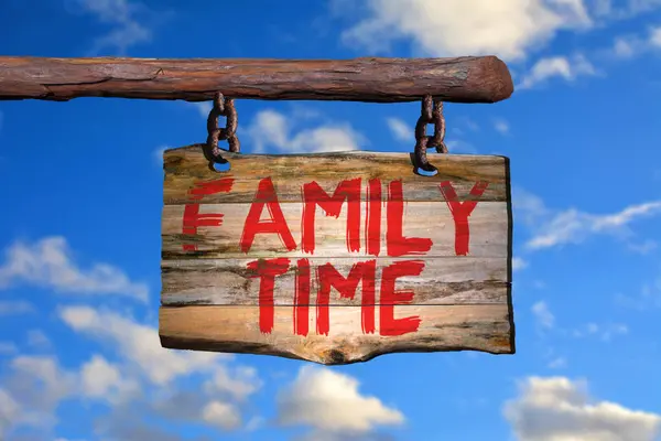 Family time motivational phrase sign — Stock Photo, Image