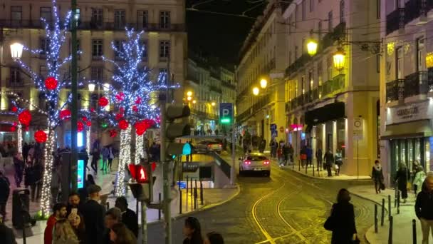 Plaza Praca Luis de Camoes por la noche — Vídeos de Stock