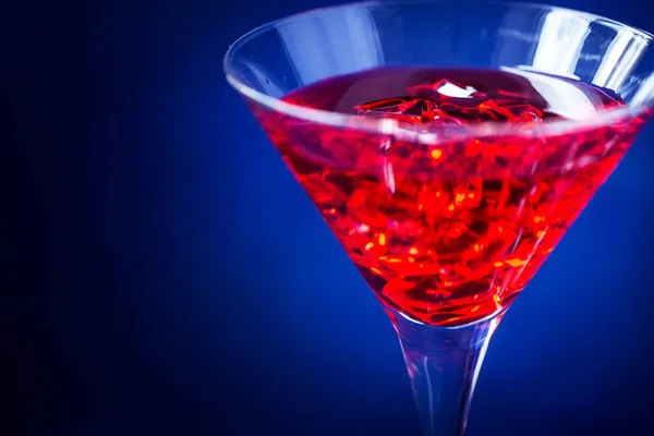 Cocktail vermelho para o dia dos namorados — Fotografia de Stock