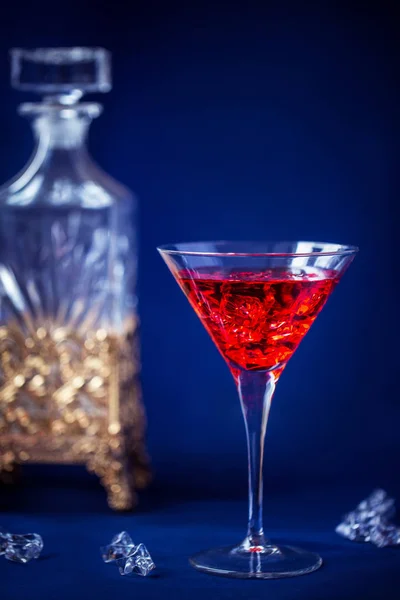 Rode cocktail voor Valentines day — Stockfoto