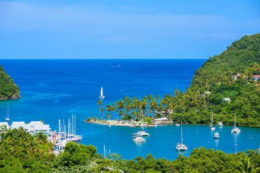 Marigot Karayip Adası Saint Lucia, Batı kıyısında yer alan koy.