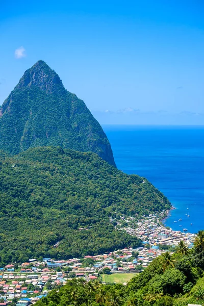 Gros Petit Pitons Cerca Del Pueblo Soufriere Isla Caribeña Santa —  Fotos de Stock