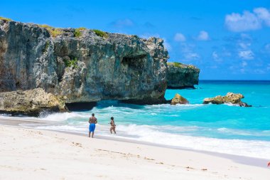 Cennet plaj doğal görünümünü Barbados Adası, alt Bay, Barbados, Karayipler beyaz kum ile.