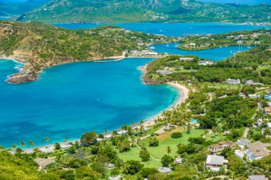 Shirley Heights, Antigua, Caribbean Galleon plaj görünümünü.