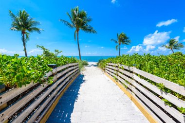 Sombrero Beach Florida Keys Marathon, Florida, ABD üzerinde önde gelen ahşap köprü.