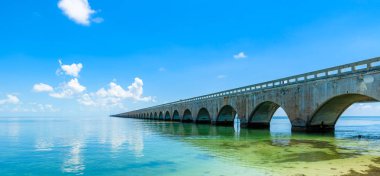 Florida Keys - tarihi Yurtdışı otoyol ve 7 mil Köprüsü, Florida, ABD, uzun köprü.