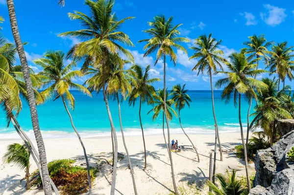 Cennet Plaj Barbados Adası Alt Bay Barbados Karayipler Yürüyen Insanlar — Stok fotoğraf