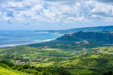 Cherry Tree Hill görünümünden Karayip tropik sahil için Barbados Adası