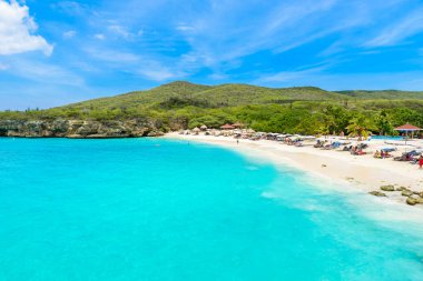 Grote KNIP plaj beyaz kum ve turkuaz su, Curacao, Hollanda Antilleri.