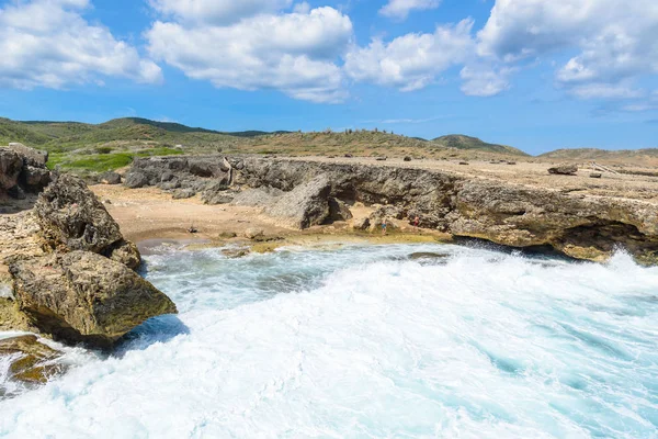 Olas Rompiendo Playa Parque Nacional Shete Boka Isla Caribeña Curazao —  Fotos de Stock